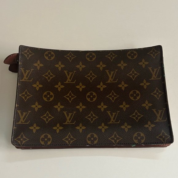LOUIS VUITTON Monogram Enghien Clutch - Picture 4 of 15
